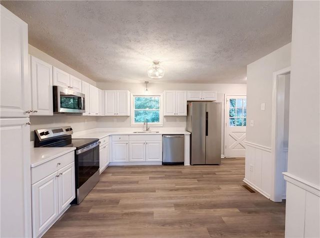 3005 Country Walk Drive, Powder Springs, GA 30127