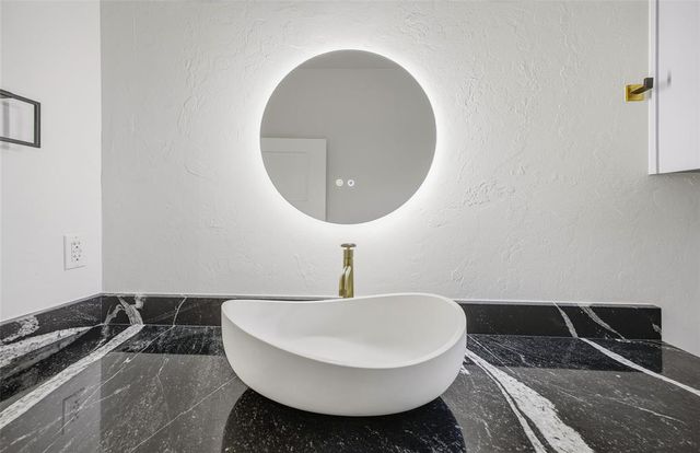 604 SE 27th Street, Oklahoma City, OK 73129