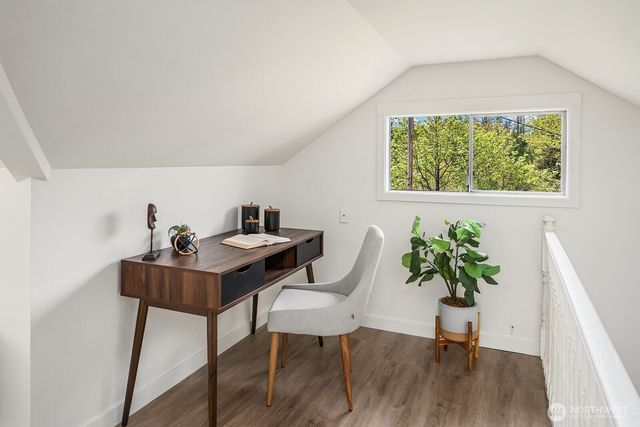 21614 SE May Valley Road, Issaquah, WA 98027