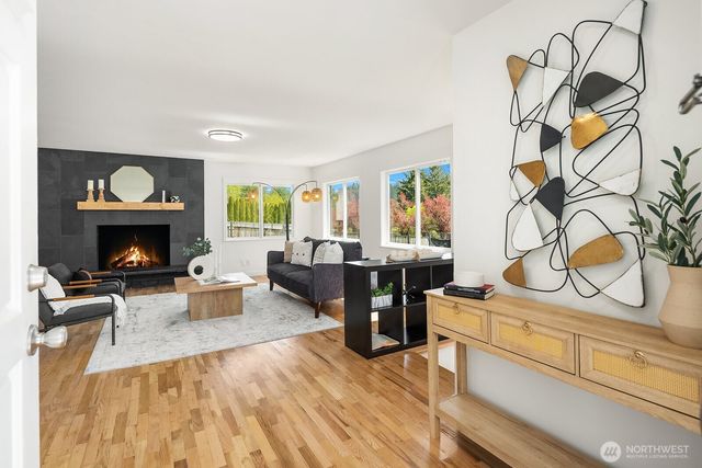 21614 SE May Valley Road, Issaquah, WA 98027