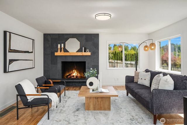 21614 SE May Valley Road, Issaquah, WA 98027