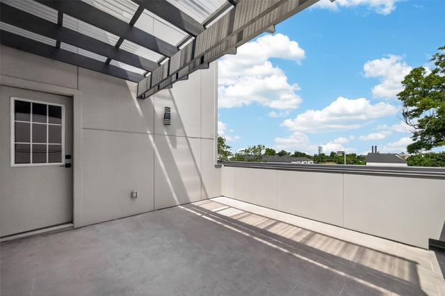2711 Dennis Street, Houston, TX 77004