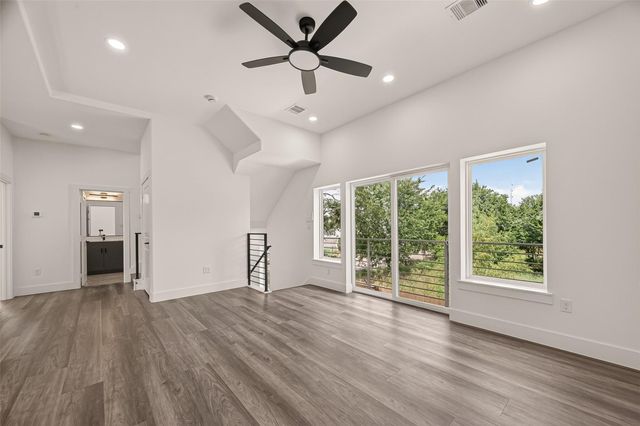 2711 Dennis Street, Houston, TX 77004