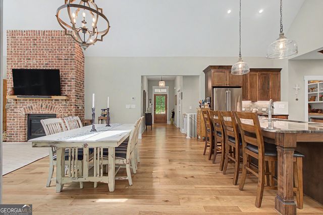 195 Buckeye Farms Drive, Moreland, GA 30259