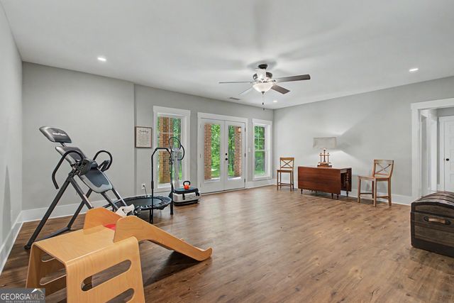 195 Buckeye Farms Drive, Moreland, GA 30259
