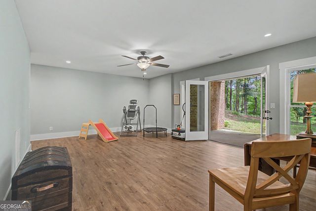 195 Buckeye Farms Drive, Moreland, GA 30259