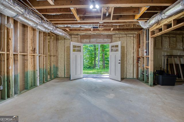 195 Buckeye Farms Drive, Moreland, GA 30259