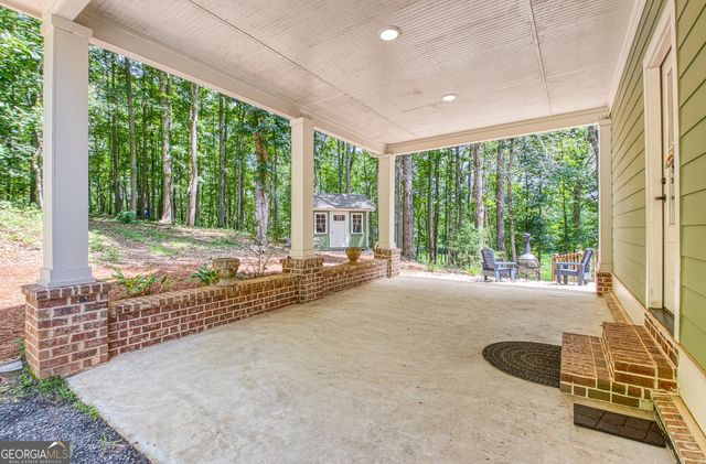 195 Buckeye Farms Drive, Moreland, GA 30259