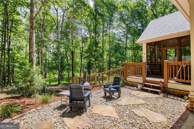 195 Buckeye Farms Drive, Moreland, GA 30259