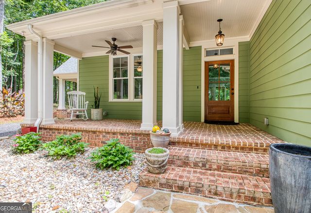 195 Buckeye Farms Drive, Moreland, GA 30259