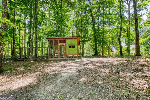 195 Buckeye Farms Drive, Moreland, GA 30259