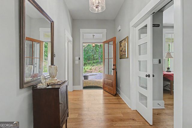 195 Buckeye Farms Drive, Moreland, GA 30259