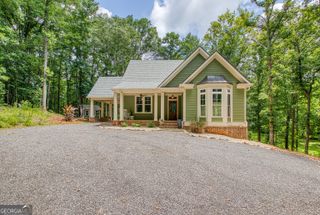 195 Buckeye Farms Drive, Moreland, GA 30259