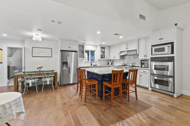 619 N 5th Street, Gunter, TX 75058