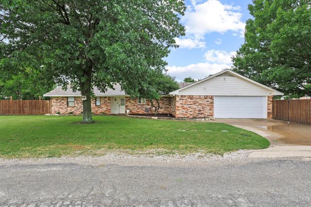 619 N 5th Street, Gunter, TX 75058
