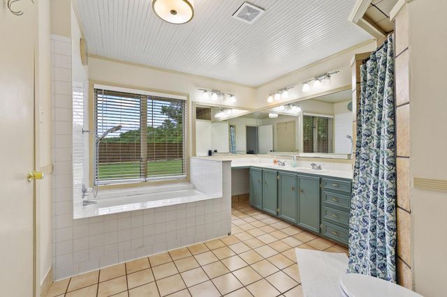 619 N 5th Street, Gunter, TX 75058