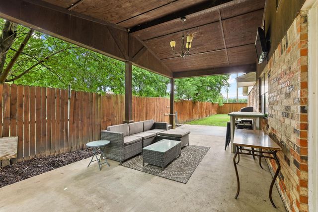 619 N 5th Street, Gunter, TX 75058