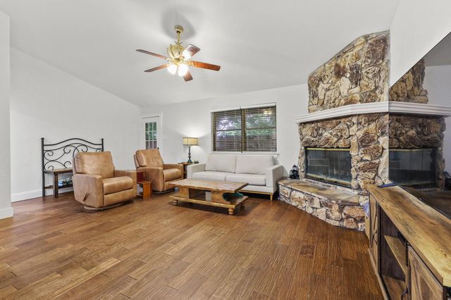 619 N 5th Street, Gunter, TX 75058