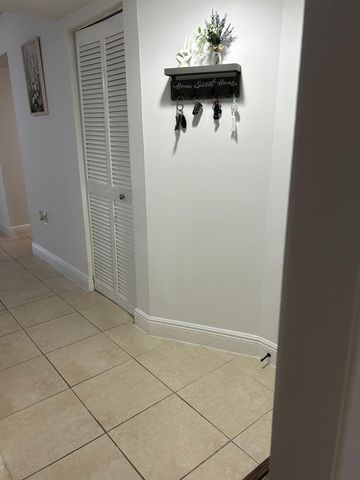 7205 Glenmoor Drive 7205, West Palm Beach, FL 33409
