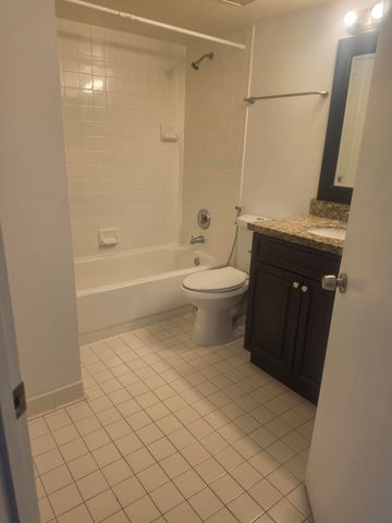 7205 Glenmoor Drive 7205, West Palm Beach, FL 33409