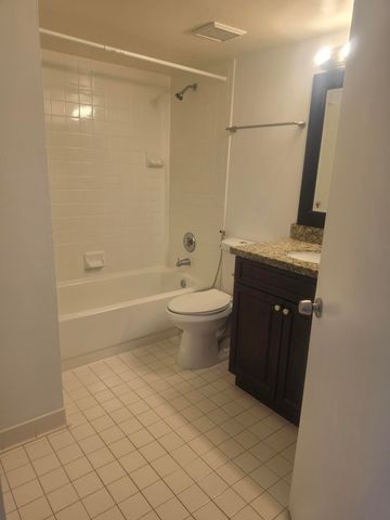 7205 Glenmoor Drive 7205, West Palm Beach, FL 33409