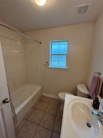 4219 Avenue J, Santa Fe, TX 77510