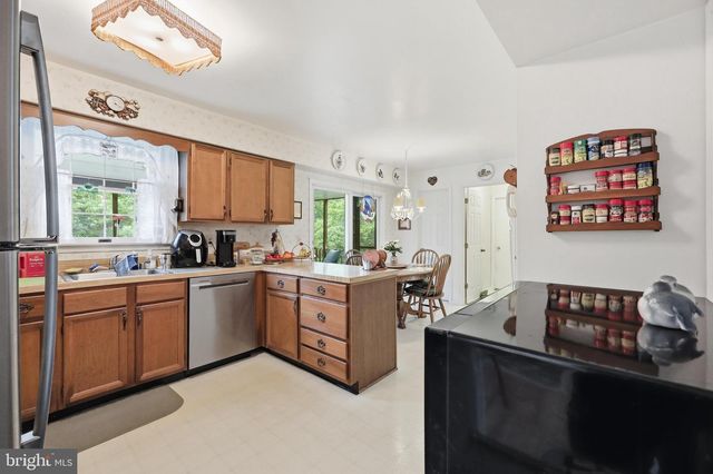 3549 LAKEWAY DR, Ellicott City, MD 21042