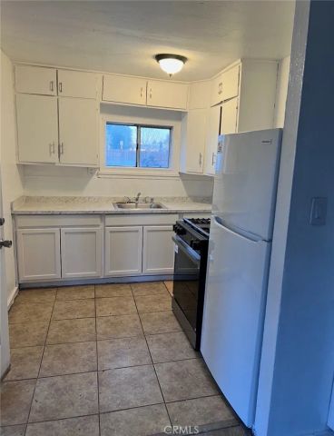 1456 Cameron 1-4, Merced, CA 95340