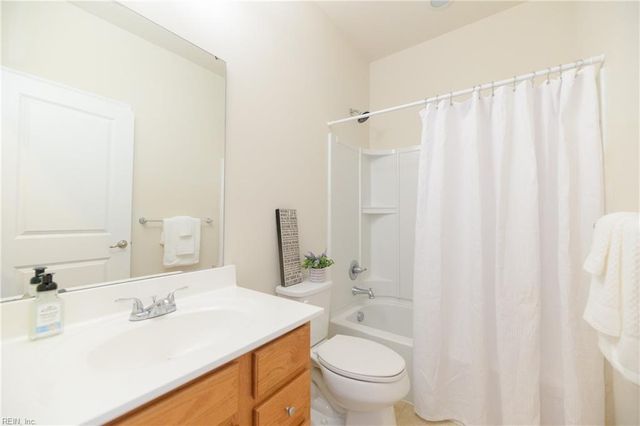 4004 Luminary DR, Williamsburg, VA 23188