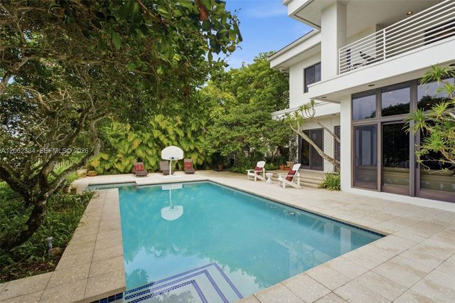 10708 Indian Trail, Davie, FL 33328