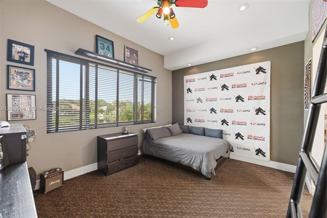 10708 Indian Trail, Davie, FL 33328
