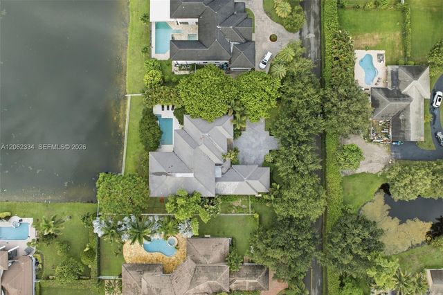10708 Indian Trail, Davie, FL 33328