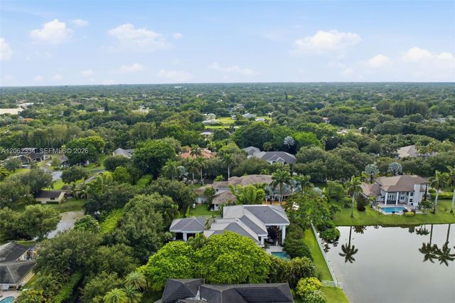10708 Indian Trail, Davie, FL 33328