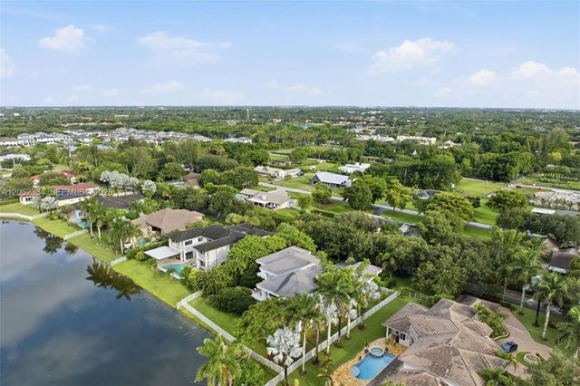 10708 Indian Trail, Davie, FL 33328