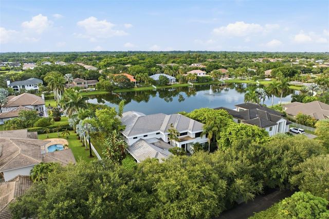 10708 Indian Trail, Davie, FL 33328