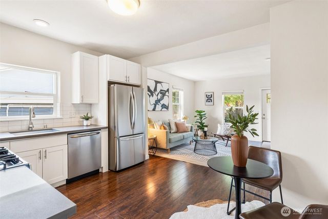 8632 45th Avenue S, Seattle, WA 98118