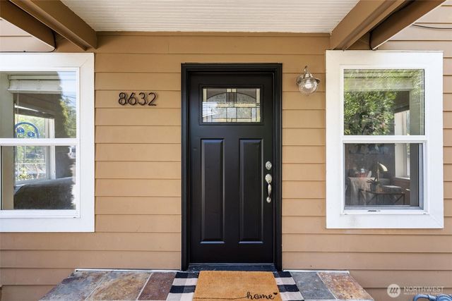 8632 45th Avenue S, Seattle, WA 98118
