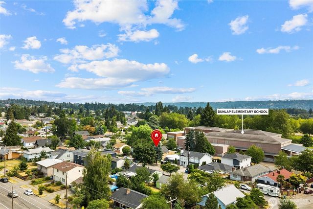 8632 45th Avenue S, Seattle, WA 98118