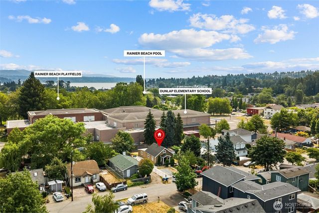 8632 45th Avenue S, Seattle, WA 98118