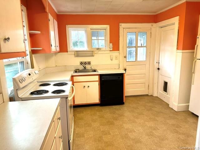 44 Davis Avenue, Poughkeepsie, NY 12603