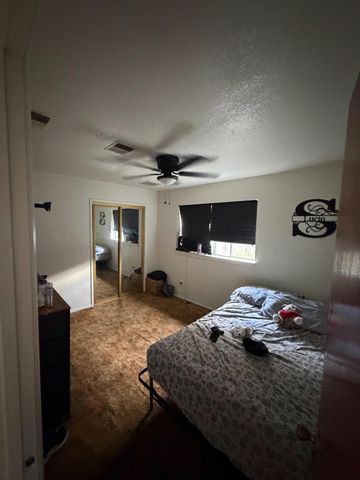 2108 W Dennett Avenue, Fresno, CA 93728