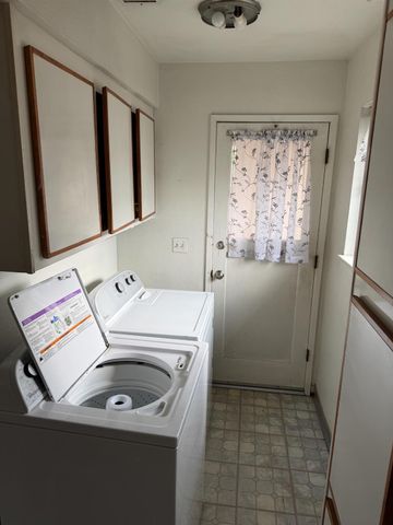 2108 W Dennett Avenue, Fresno, CA 93728