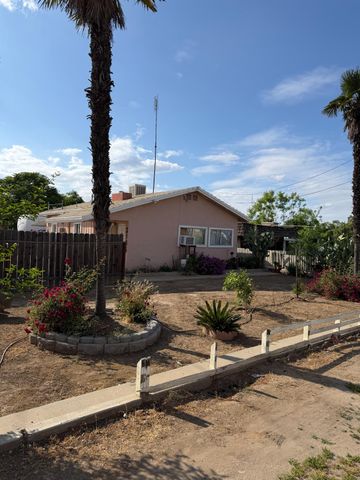 2108 W Dennett Avenue, Fresno, CA 93728