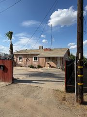 2108 W Dennett Avenue, Fresno, CA 93728