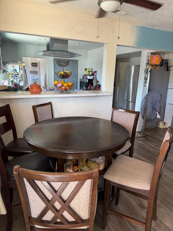 Image 13 of property listing at 2108 W Dennett Avenue, Fresno, CA 93728