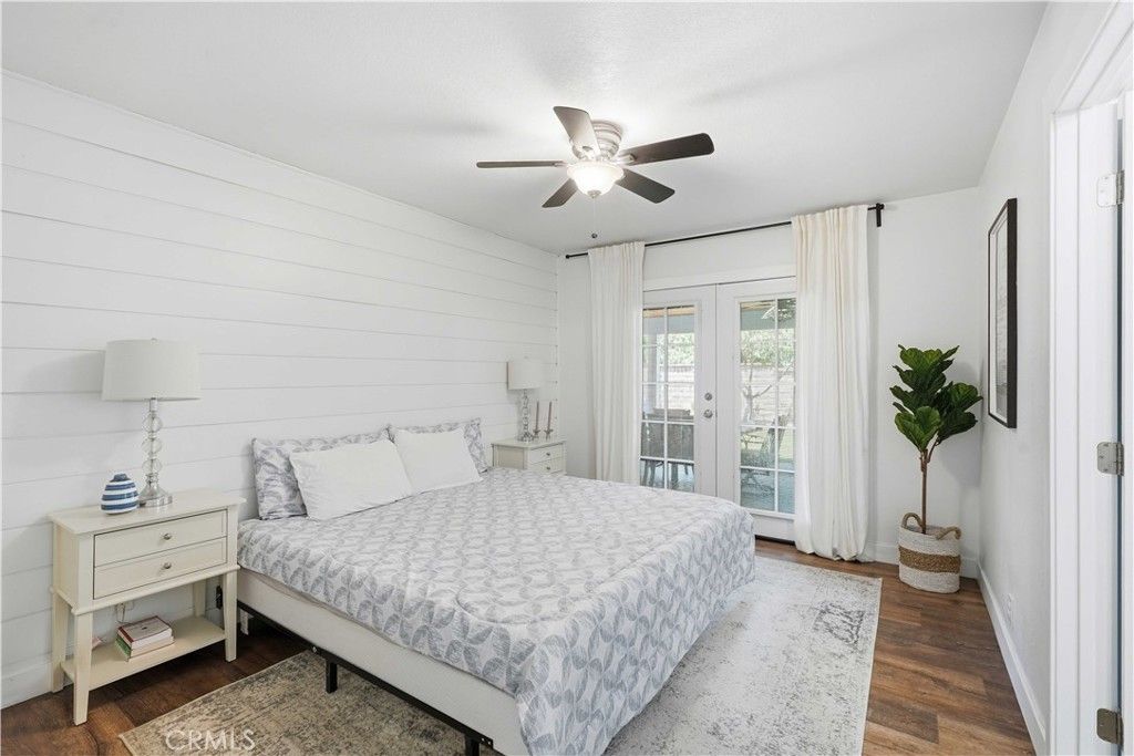 Image 23 of property listing at 24335 Jennifer Place, Newhall, CA 91321