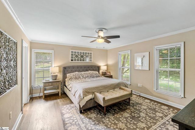 104 Williamsburg Drive, Greer, SC 29651