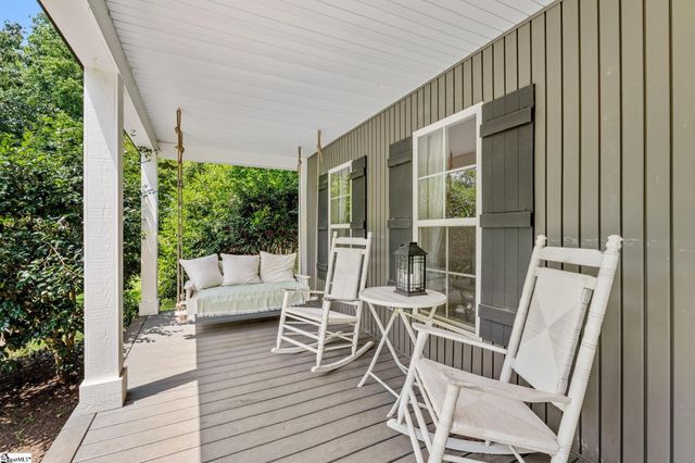 104 Williamsburg Drive, Greer, SC 29651