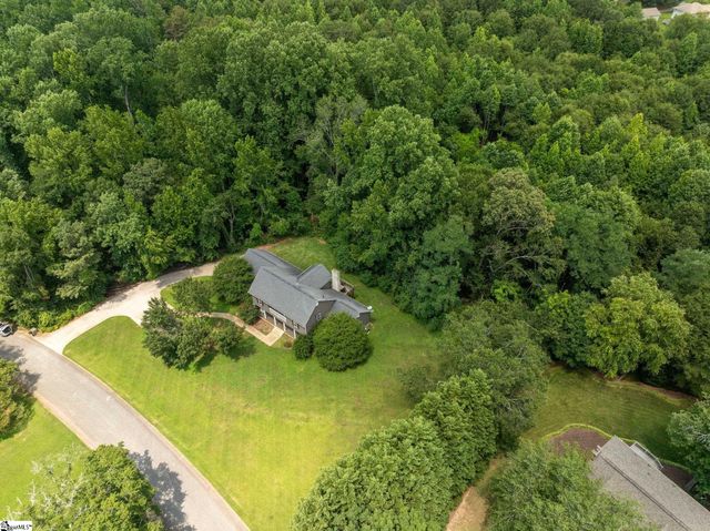 104 Williamsburg Drive, Greer, SC 29651