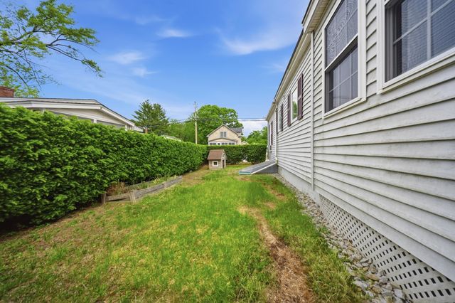 220 Norfolk Street, Manchester, NH 03103